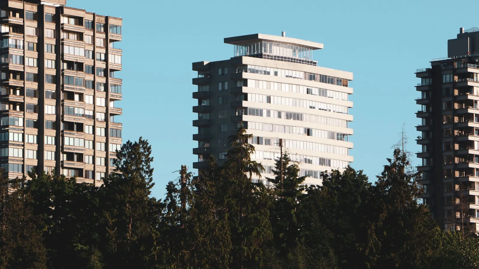 What Should a Condominium Management Agreement Include?
